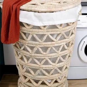 مرجونة سلة غسيل مصنوعة يدويًا من الخوص مع غطاء